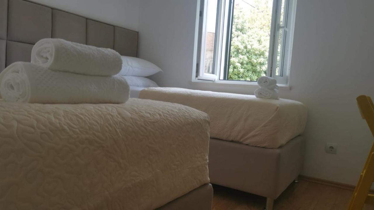 Star Of Stone Apartman Jelsa  Kültér fotó