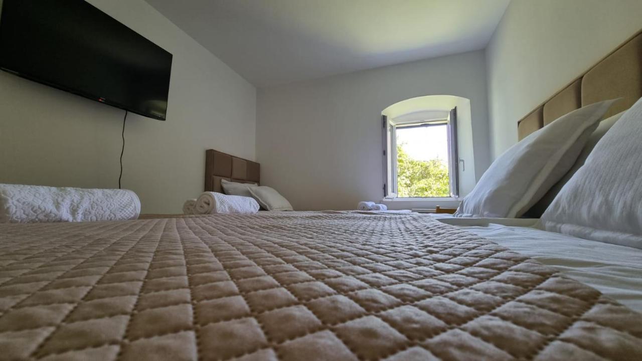 Star Of Stone Apartman Jelsa  Kültér fotó