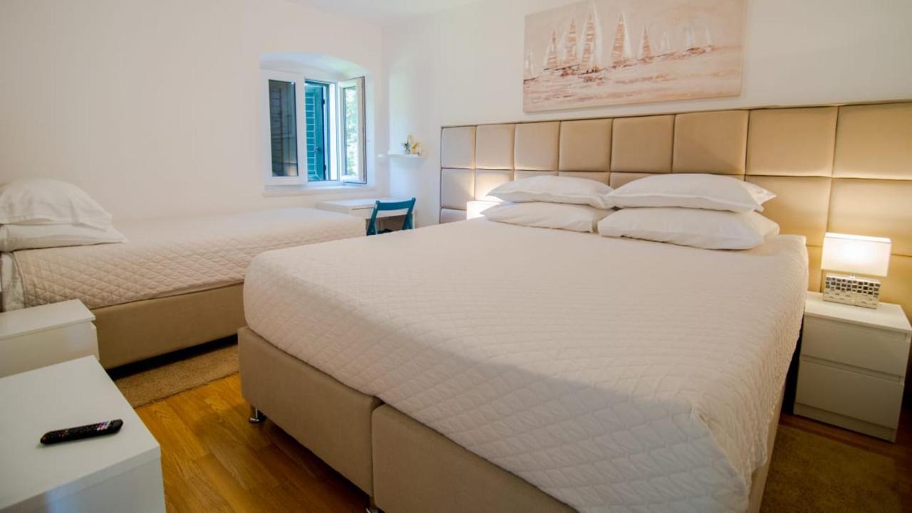 Star Of Stone Apartman Jelsa  Kültér fotó